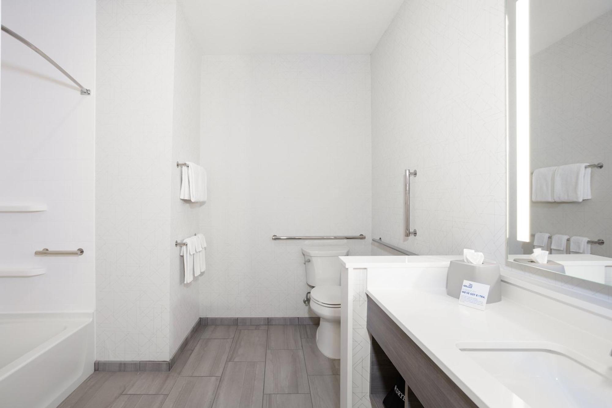 Holiday Inn Express & Suites Dyersburg By Ihg Buitenkant foto