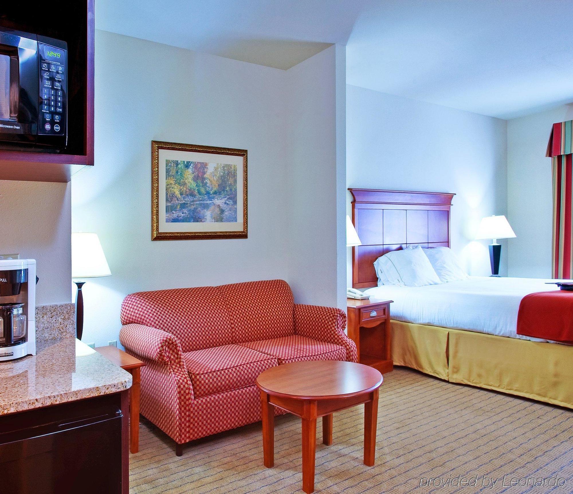 Holiday Inn Express & Suites Dyersburg By Ihg Kamer foto