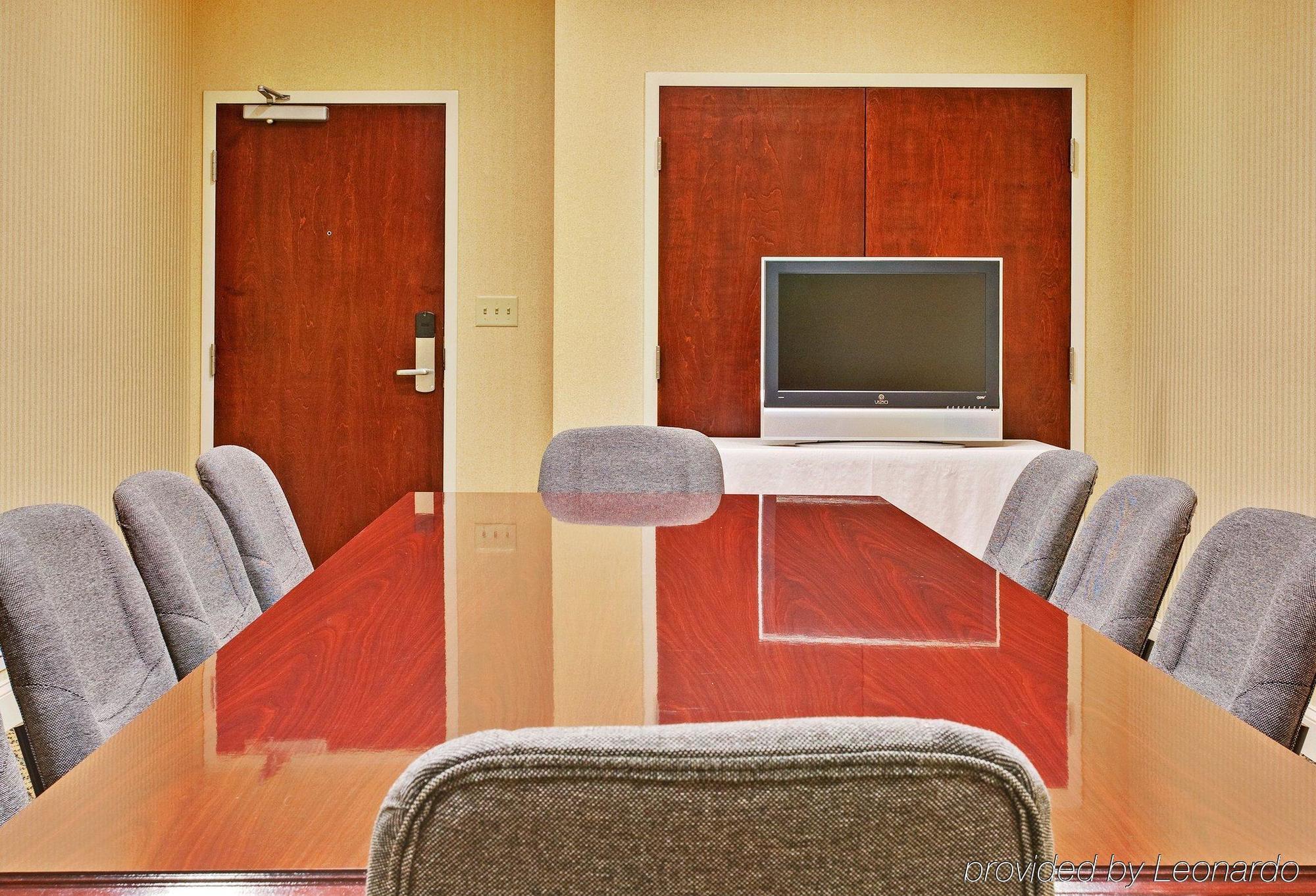 Holiday Inn Express & Suites Dyersburg By Ihg Faciliteiten foto