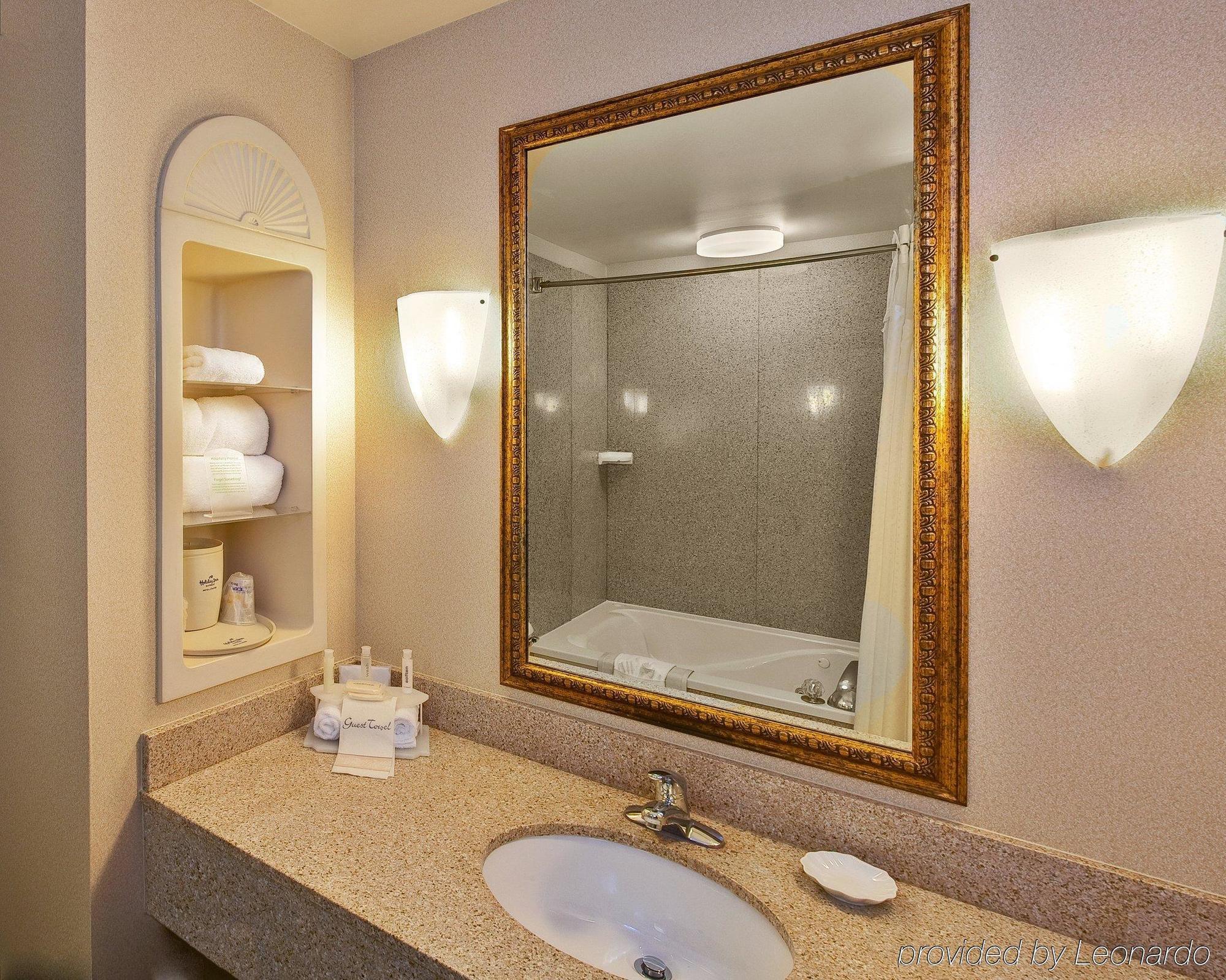 Holiday Inn Express & Suites Dyersburg By Ihg Kamer foto