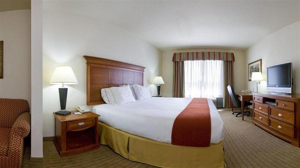 Holiday Inn Express & Suites Dyersburg By Ihg Buitenkant foto