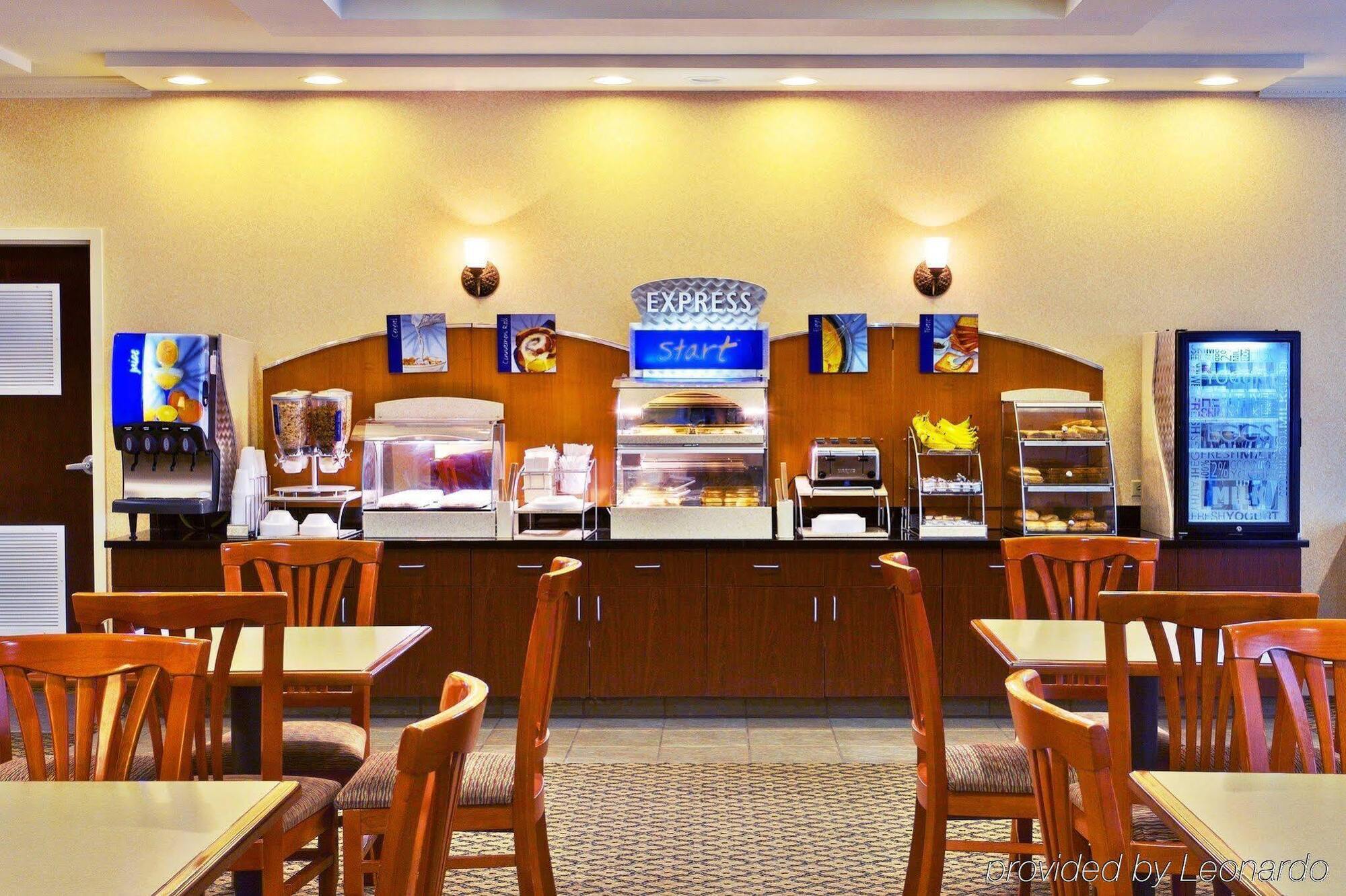 Holiday Inn Express & Suites Dyersburg By Ihg Buitenkant foto