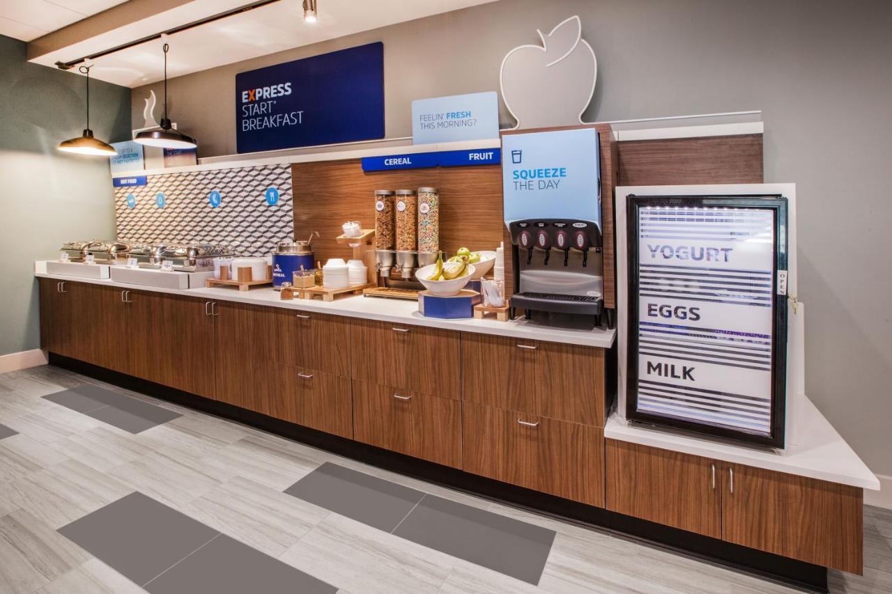 Holiday Inn Express & Suites Dyersburg By Ihg Buitenkant foto