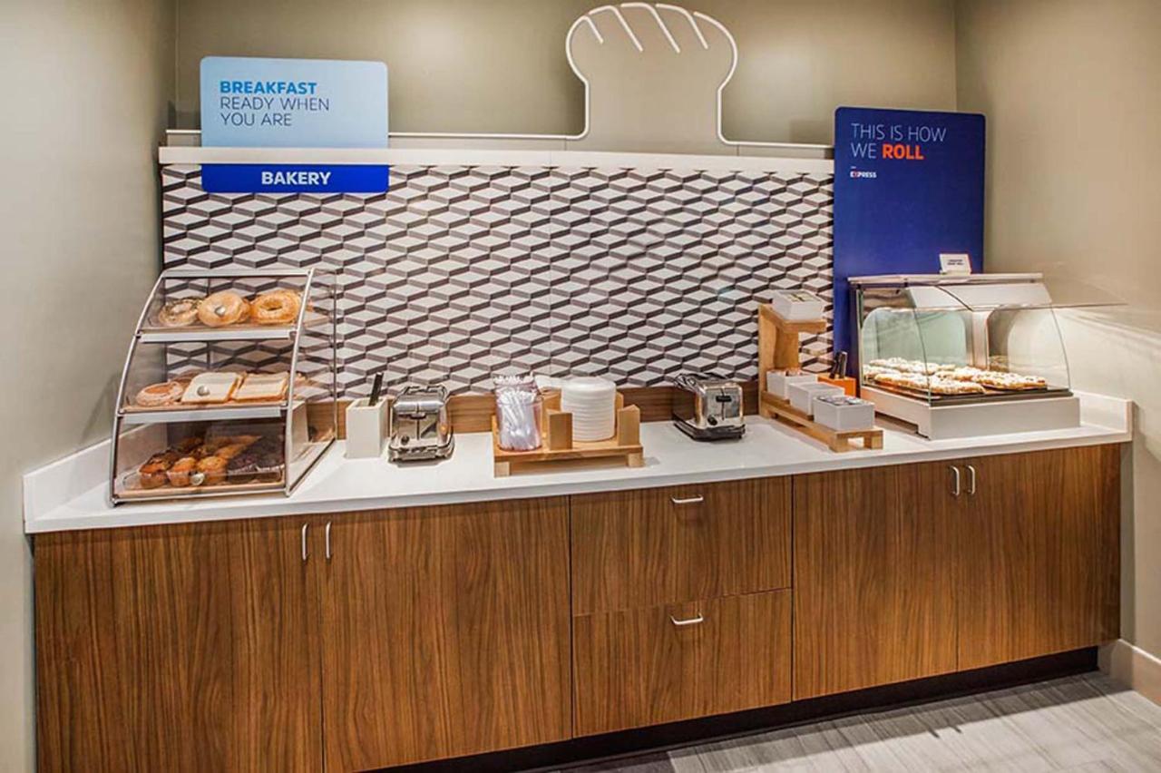 Holiday Inn Express & Suites Dyersburg By Ihg Buitenkant foto